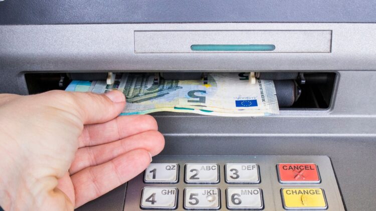 Límite dinero en efectivo cajeros automáticos